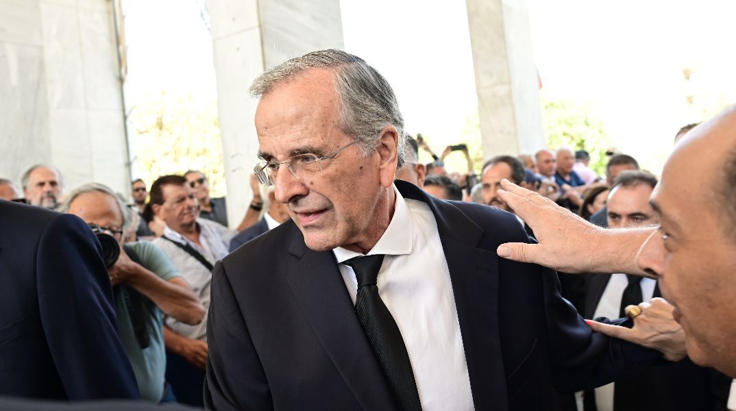 Η συγκινητική ανάρτηση Σαμαρά μετά την κηδεία της κόρης του: Τι να πει ένας πατέρας που χάνει το παιδί του; 