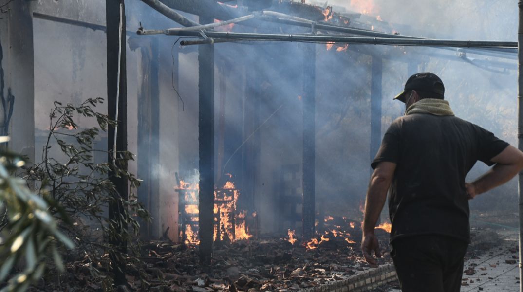 Τριετής απαλλαγή από τον ΕΝΦΙΑ για πληγέντες από πυρκαγιές και σεισμούς – Στη ρύθμιση και η βόρεια Εύβοια