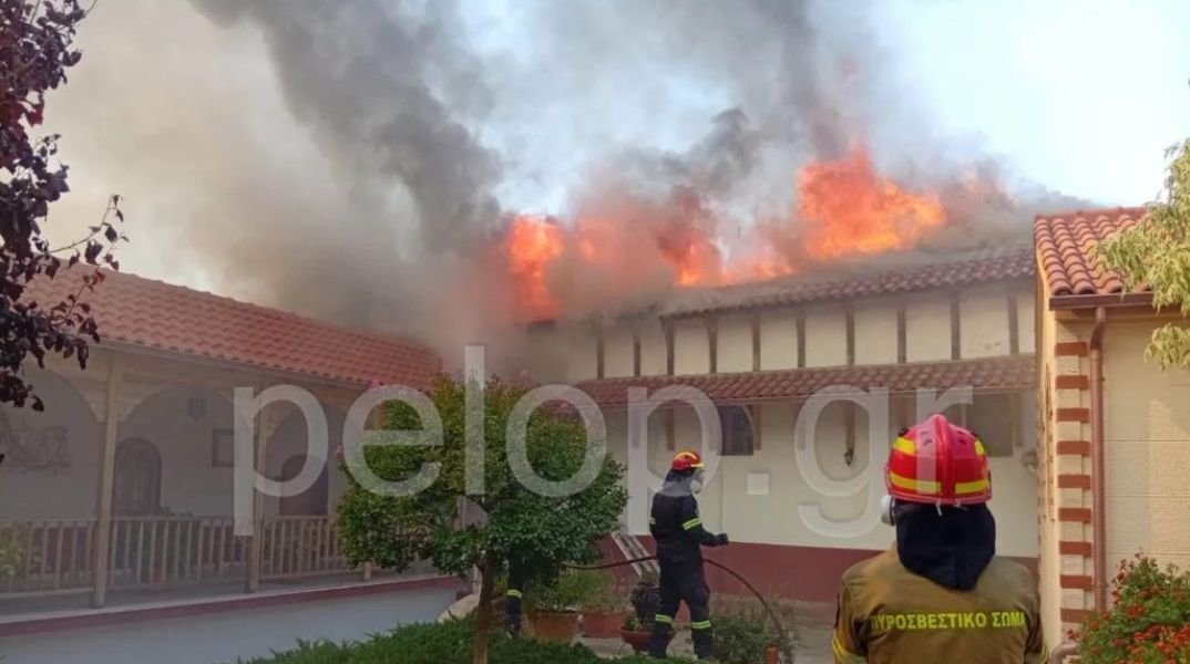 Φωτιά στην Πάτρα: Καίγεται η Ιερά Μονή Αγίου Νικολάου - Απομακρύνθηκαν οι μοναχές