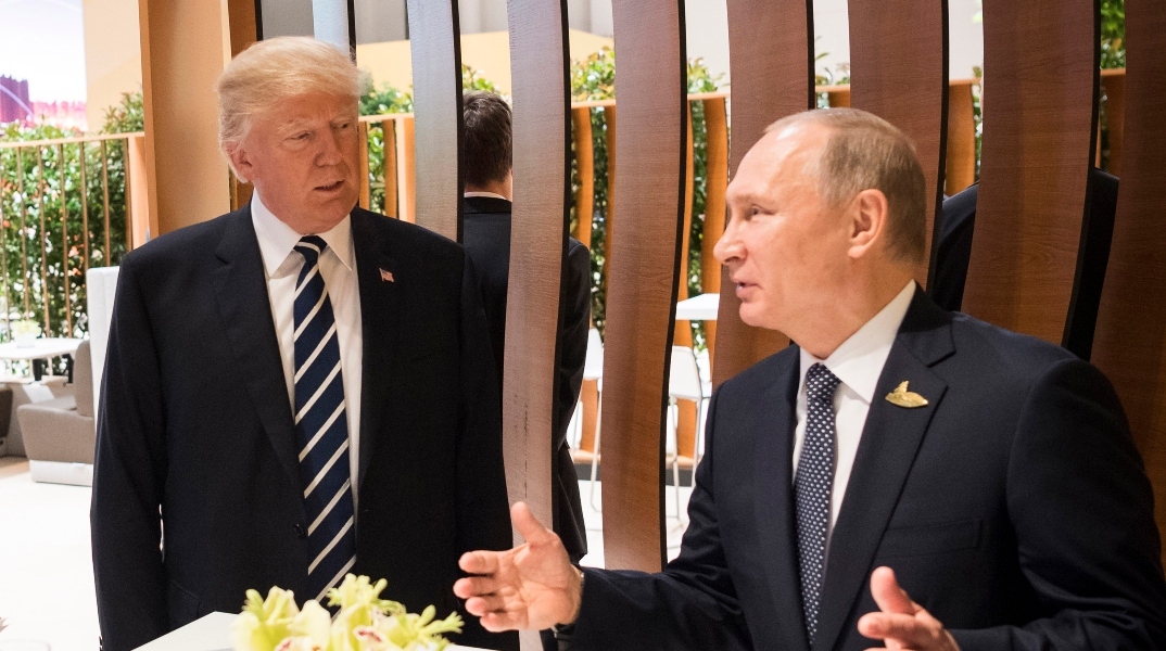 Οι τρεις καλοκαιρινές συναντήσεις Τραμπ και Πούτιν: Τι συνέβη και τι δείχνουν για την Αλάσκα