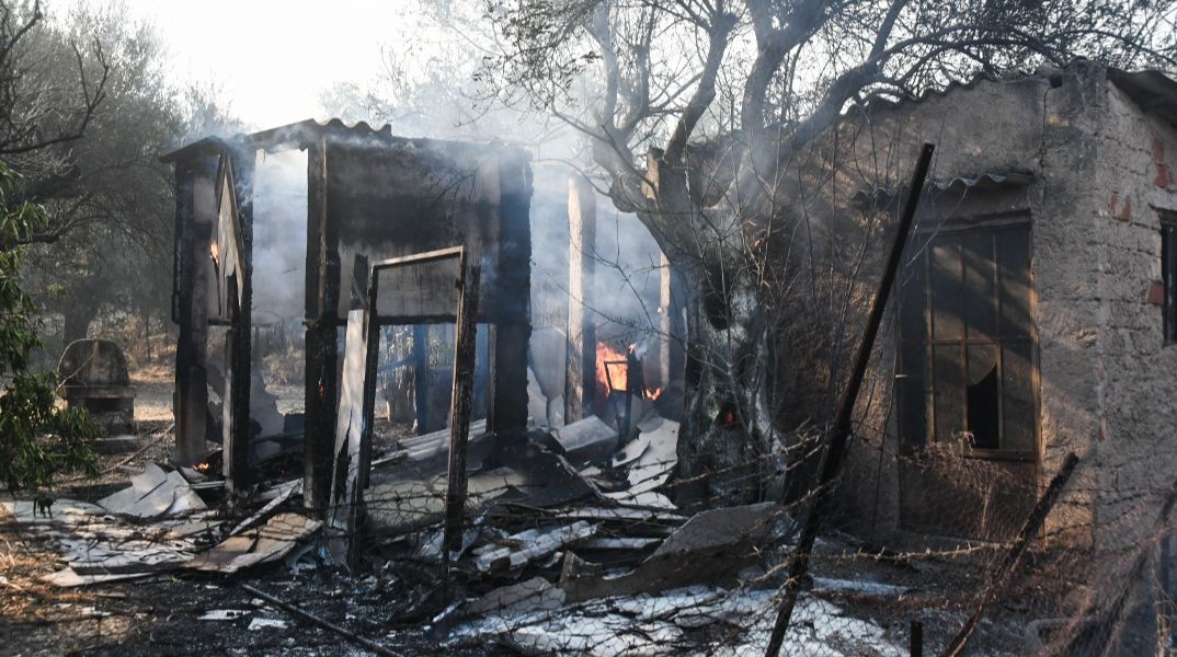 Έκτακτα μέτρα στήριξης των πληγέντων από τις φωτιές - Αναλυτικά τα μέτρα που αποφασίστηκαν