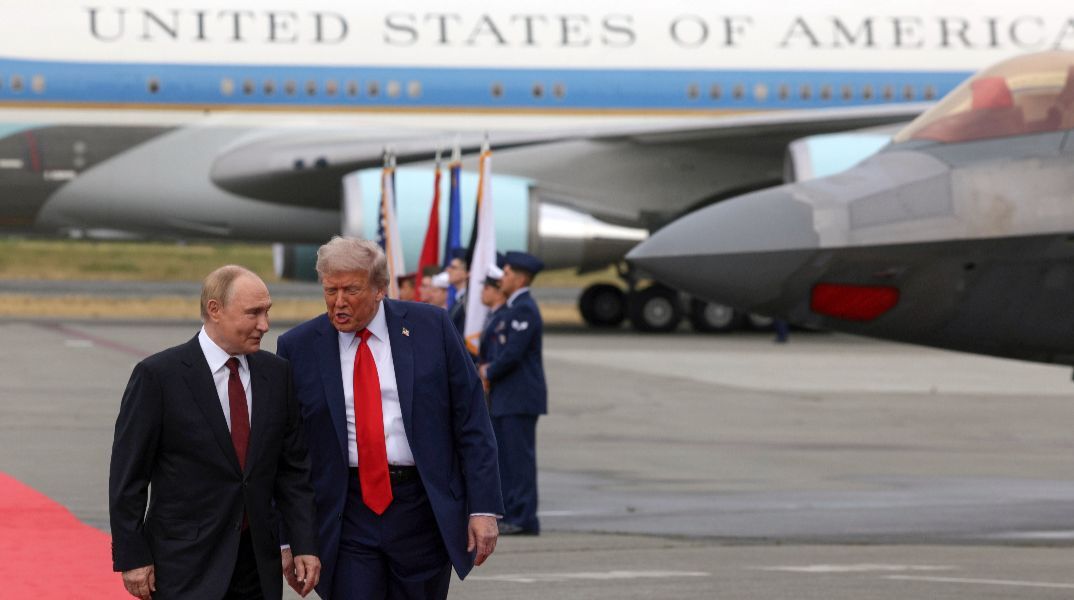 Economist για συνάντηση Πούτιν - Τραμπ: Από παρίας έγινε τιμώμενος επισκέπτης