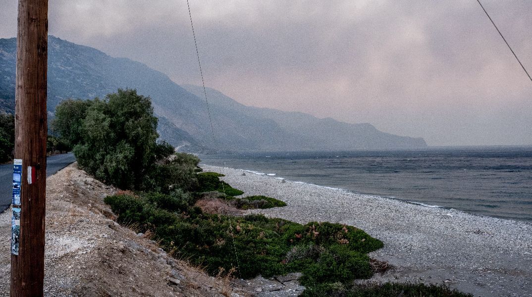 Από πού έρχεται ο πυκνός καπνός σε Αιγαίο και Ανατολική Αττική - O Θοδωρής Κολυδάς εξηγεί
