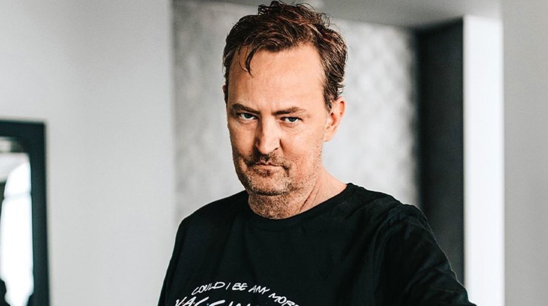 Ο Μάθιου Πέρι είχε πάει σε 6.000 συναντήσεις των Ανώνυμων Αλκοολικών - Ο αγαπημένος Τσάντλερ από τα Φιλαράκια πάλεψε σκληρά με τον εθισμό σε αλκοόλ και ουσίες