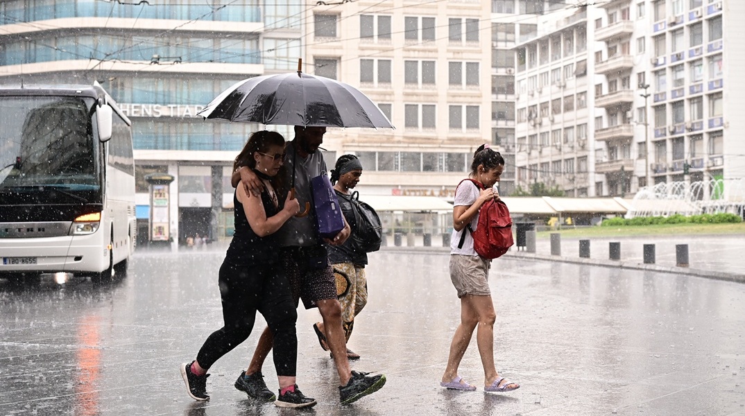 Καιρός: Βροχές και καταιγίδες σήμερα Τετάρτη στο μεγαλύτερο μέρος της χώρας