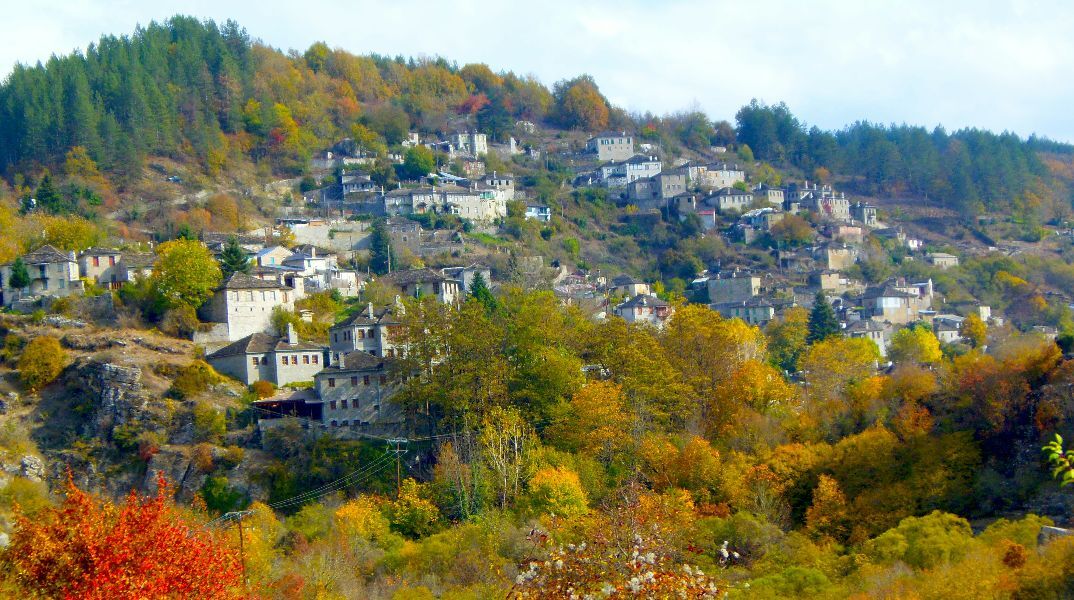 Το BBC εξυμνεί το Ζαγόρι: Εκεί όπου ο χρόνος κυλά αλλιώς και μας υπενθυμίζει πώς να ζούμε πιο σοφά και πιο ανθρώπινα 