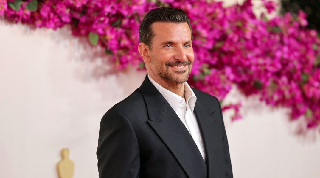 Μπράντλεϊ Κούπερ: Ανακοινώθηκε η κυκλοφορία της επόμενης ταινίας του - Σκηνοθετεί το Is This Thing On? με πρωταγωνιστή τον Γουίλ Αρνέτ