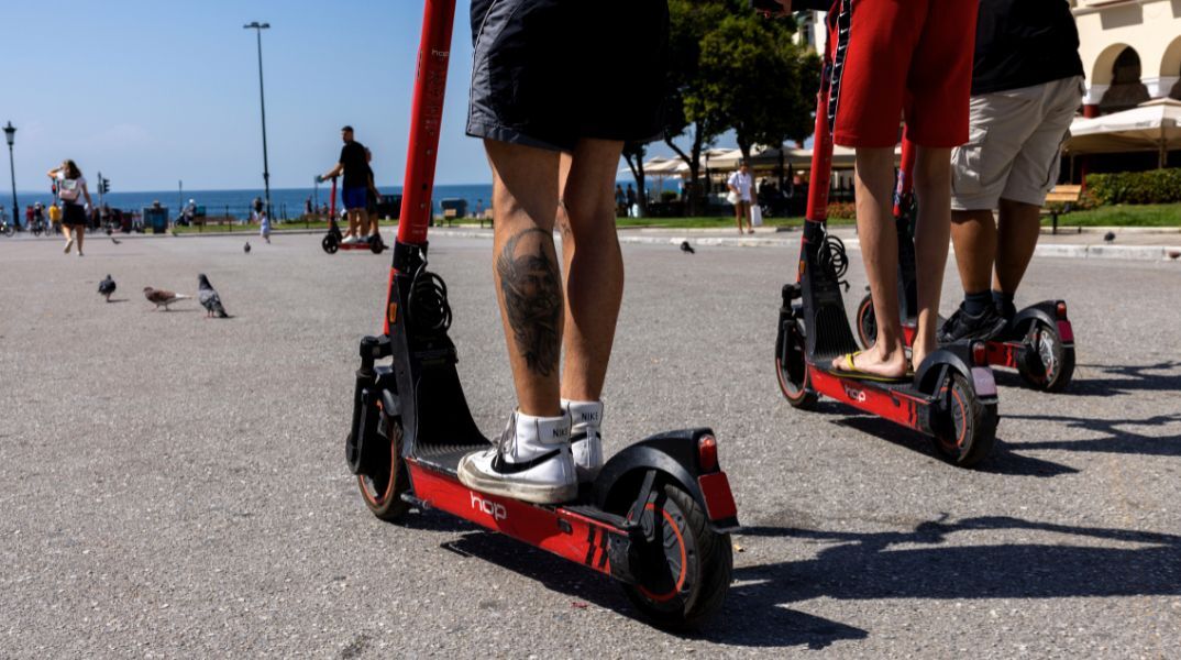 Θεσσαλονίκη: Η αυξημένη χρήση πατινιών και οι επικίνδυνες συμπεριφορές οδηγούν σε ελέγχους και αυστηρότερα πρόστιμα - Νέος ΚΟΚ έρχεται να βάλει τάξη στο χάος.