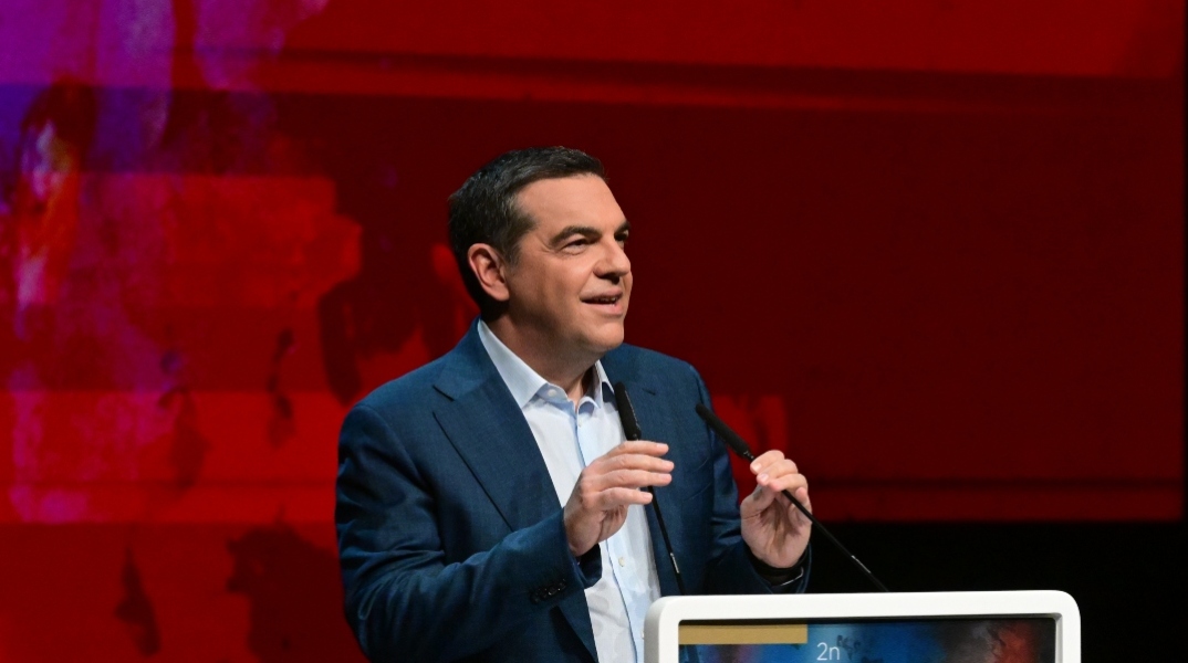 Αλέξης Τσίπρας: Ε, ε, έρχεται, ε, ε, έρχεται!