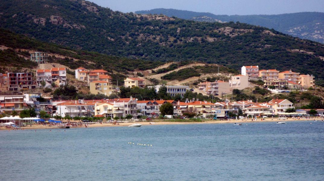 Καβάλα: 9χρονο αγόρι τραυματίστηκε σε θαλάσσιο πάρκο στη Νέα Πέραμο - Η 32χρονη ιδιοκτήτρια συνελήφθη από το Λιμενικό.