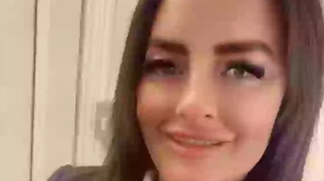 Υπεύθυνη γραφείου τελετών στο Λιντς κατηγορείται ότι έπαιρνε τα πτώματα μωρών σπίτι της - Μητέρα υποστηρίζει ότι βρήκε το νεκρό μωρό της μπροστά στην τηλεόραση