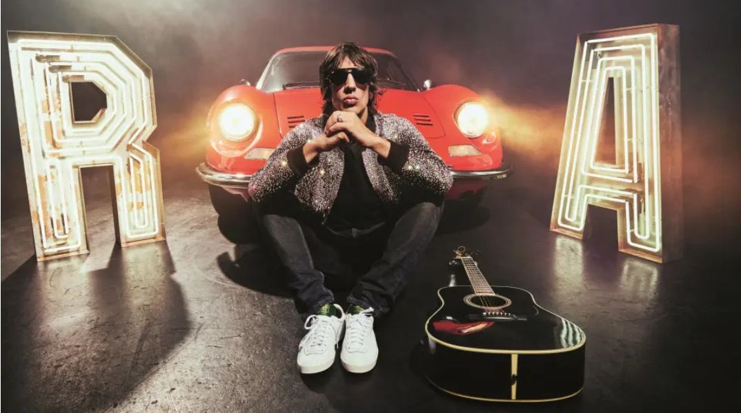 Λίγο πριν την περιοδεία του με τους Oasis, ο Ρίτσαρντ Άσκροφτ μοιράζεται το πρώτο single από το επερχόμενο άλμπουμ του «Lovin’ You» - Kυκλοφορεί 10 Οκτωβρίου.