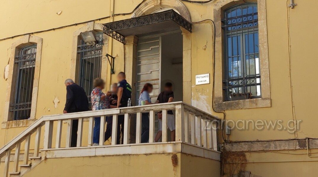 Χανιά: 21χρονος αποπειράθηκε να πνίξει και να χτυπήσει την κοπέλα του με το αυτοκίνητο