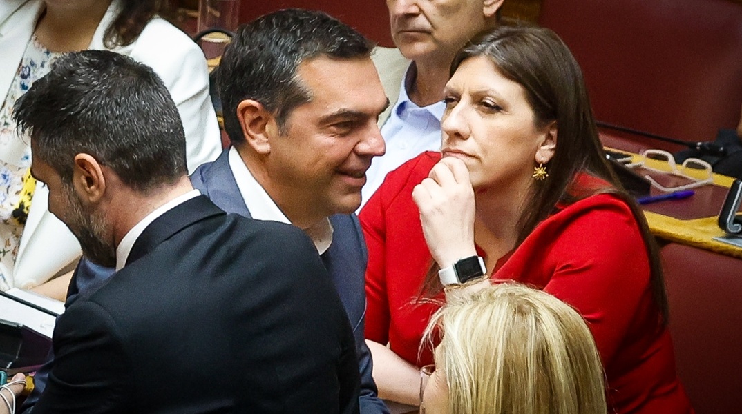 Ζωή Κωνσταντοπούλου και Αλέξης Τσίπρας στα έδρανα της Βουλής