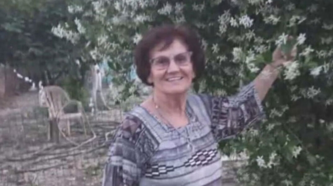 Πάτρα: «Το παιδί τη ζητάει κάθε μέρα» - Συγκίνηση στην κηδεία της 86χρονης που έγινε ασπίδα για να σωθεί η 7χρονη