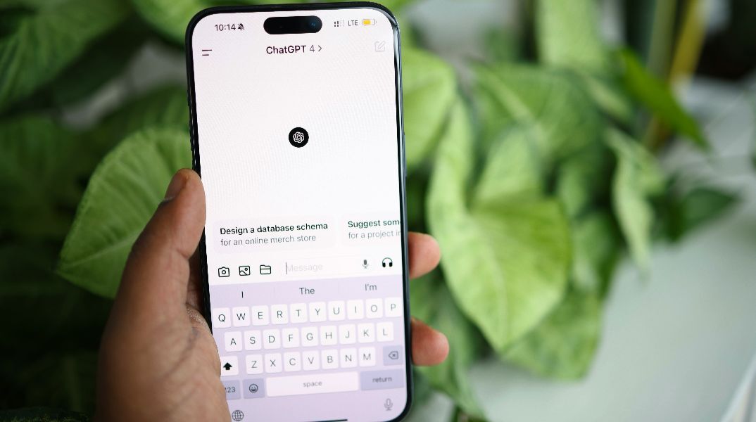 «Έπεσε» το ChatGPT παγκοσμιώς - Εξοργισμένοι οι χρήστες του AI