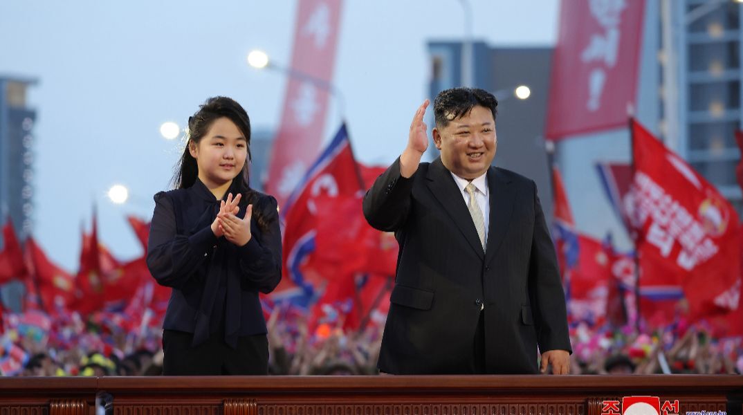 Explainer: Ποια είναι η Κιμ Τζου Ε, η κόρη του Κιμ Γιονγκ Ουν που θεωρείται πιθανή διάδοχός του στη Βόρεια Κορέα