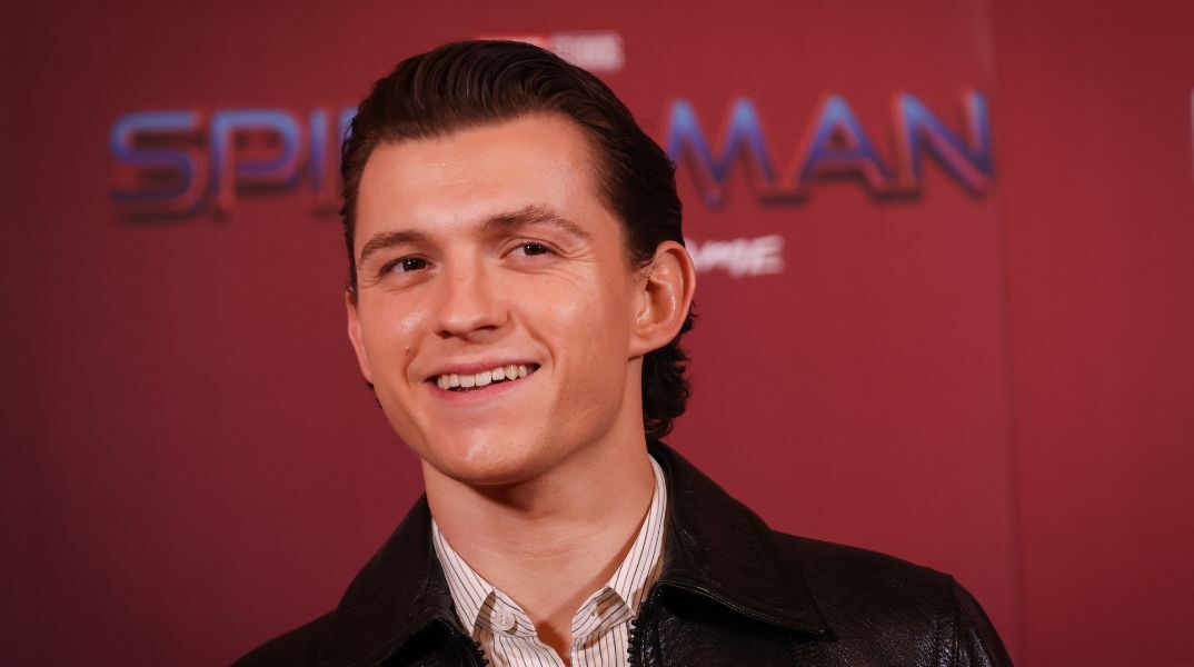 Ο Τομ Χόλαντ αποκάλυψε ότι έχει ΔΕΠΥ και δυσλεξία, μιλώντας για τη σημασία της δημιουργικότητας και τα νέα του κινηματογραφικά σχέδια.