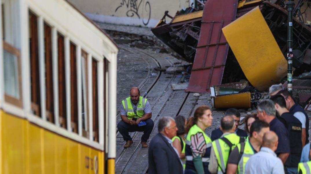 Λισαβόνα: Το μοιραίο τελεφερίκ είχε επιθεωρηθεί λίγες ώρες πριν την τραγωδία - Με τεστ DNA η ταυτοποίηση 