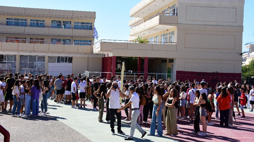 Αντίστροφη μέτρηση για το άνοιγμα των σχολείων - Πότε θα χτυπήσει το πρώτο κουδούνι της χρονιάς