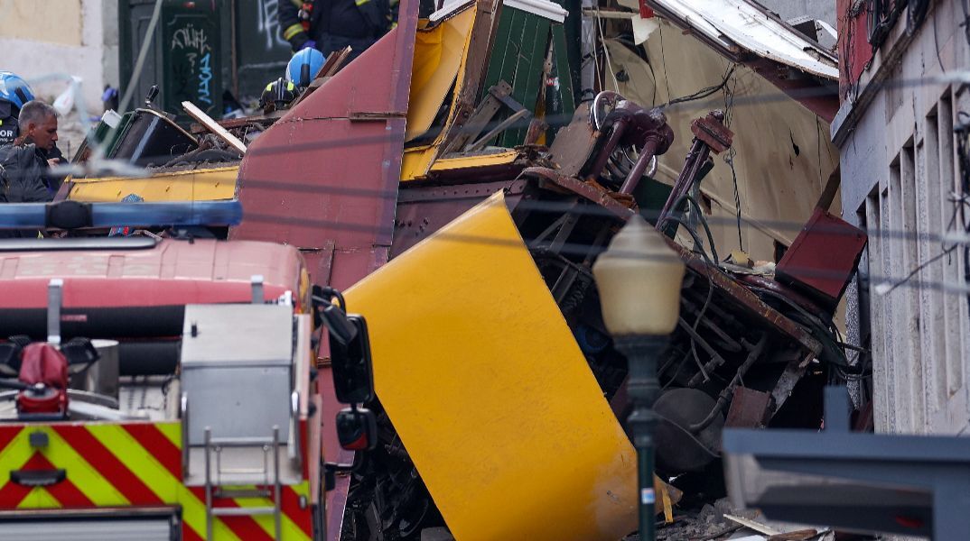 Αποκαλύφθηκαν τα αίτια της τραγωδίας στη Λισαβόνα: Κόπηκε το καλώδιο του τελεφερίκ - Όλα έγιναν σε 50 δευτερόλεπτα
