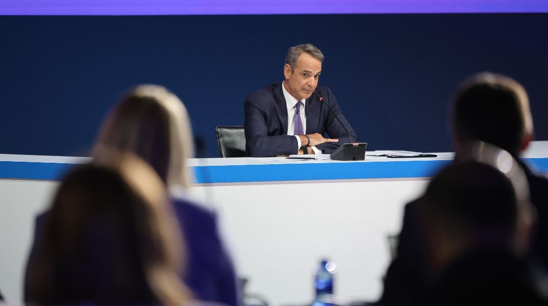 Γιατί δεν δόθηκε ο 13ος μισθός στο Δημόσιο - Η απάντηση Μητσοτάκη στη Συνέντευξη Τύπου