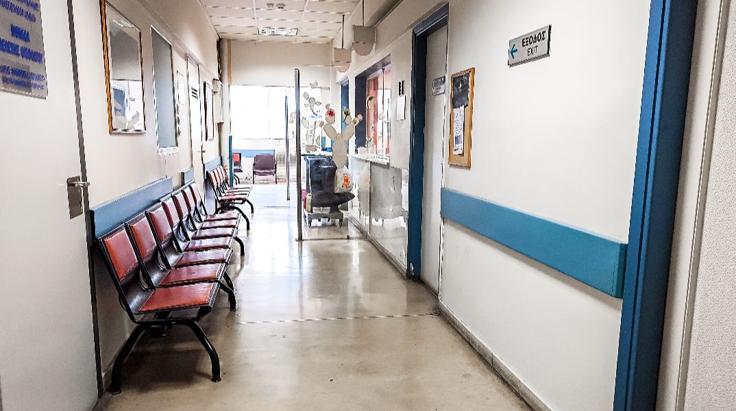 «Δώσε 3.000 αλλιώς δεν τη βάζω στο χειρουργείο» - Οι εκβιασμοί του καρδιοχειρουργού στο Ιπποκράτειο