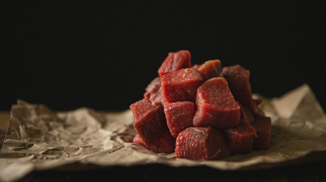 Γιατί εκτοξεύθηκαν οι τιμές στο μοσχαρίσιο κρέας - Τα 20 ευρώ φτάνει πλέον το κιλό