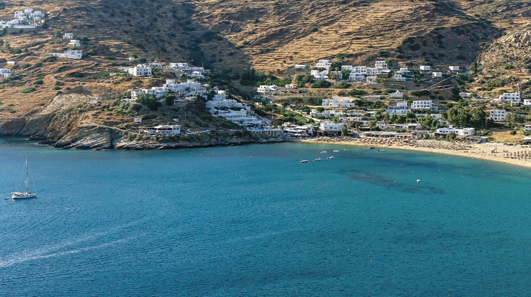 Η Ίος ξεχωρίζει για το παραδοσιακό σκοτύρι και κερδίζει τους Ολλανδούς