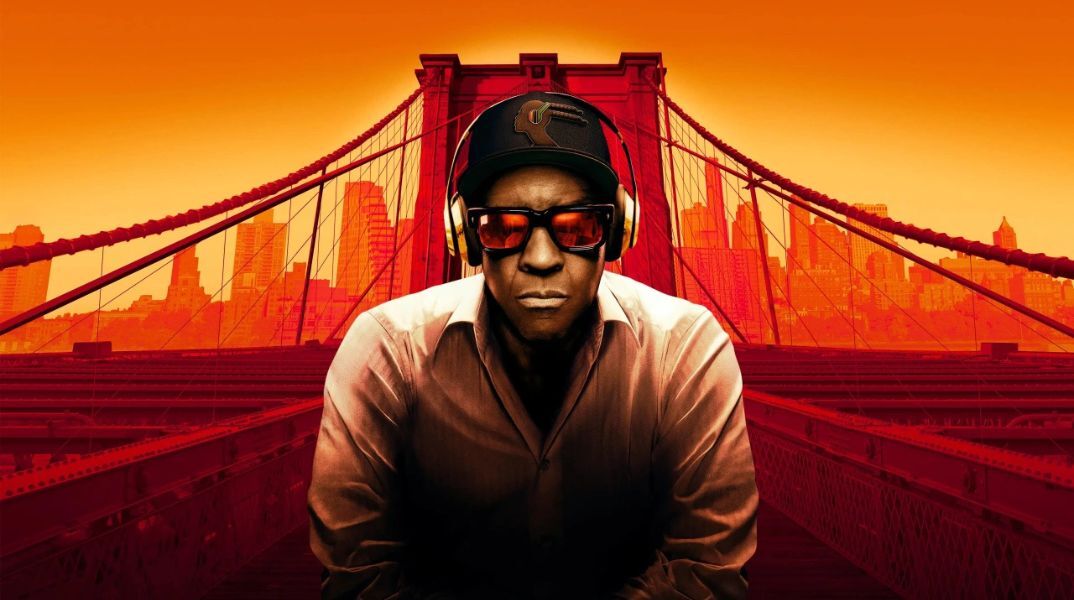 Ο Σπάικ Λι, ο Κουροσάβα και ο Εντ ΜακΜπέιν μπαίνουν σε ένα μπαρ