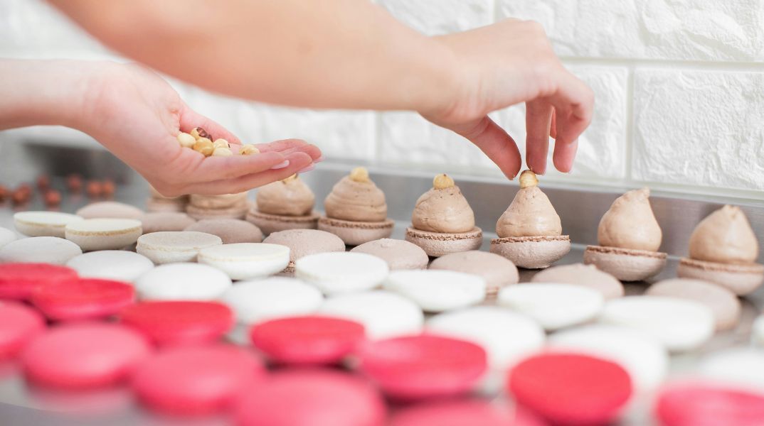 Ποιοι γιορτάζουν σήμερα 14 Σεπτεμβρίου 2025; Το εορτολόγιο της Athens Voice σου τους θυμίζει. Μην ξεχάσεις να τους δώσεις τις καλύτερες ευχές σου!