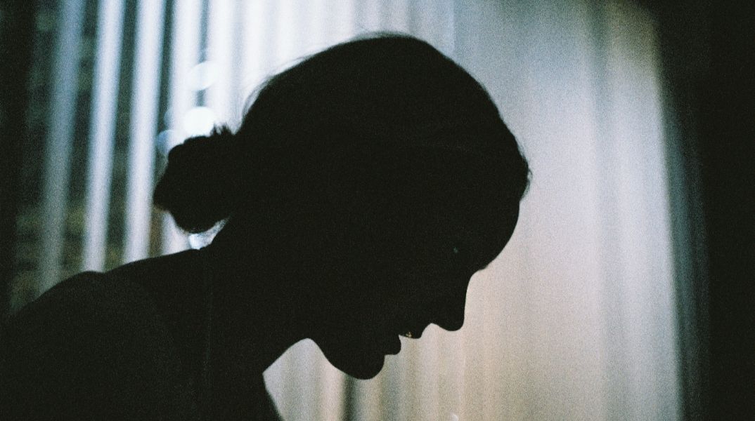 Νέες αποκαλύψεις για τον 42χρονο «κοντό» μαστροπό: Επειδή δεν ήθελε να το κάνει αυτό, την έβαζε να του γλείφει τα πόδια