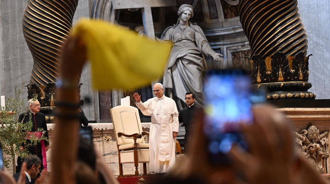 Πάπας Λέων: Ο νεότερος Ποντίφικας των τελευταίων τριάντα χρόνων γιορτάζει τα εβδομηκοστά του γενέθλια στο Βατικανό - Χιλιάδες μηνύματα από όλο τον κόσμο