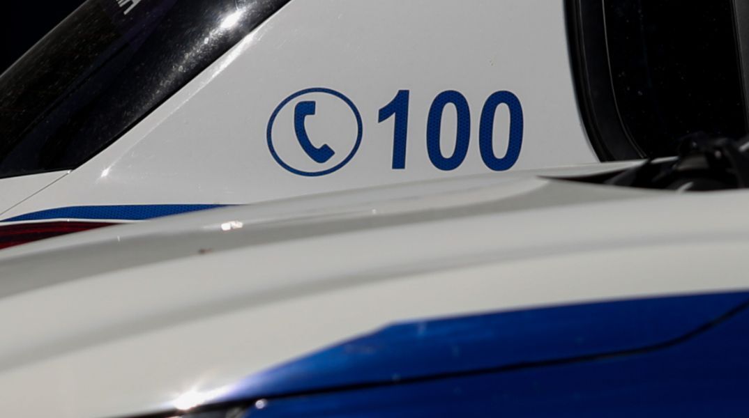 Ένας 44χρονος στη Θεσσαλονίκη συνελήφθη για απόπειρα κλοπής, όταν βρέθηκε από αστυνομικούς να κοιμάται μέσα στο αυτοκίνητο που είχε μόλις διαρρήξει. 