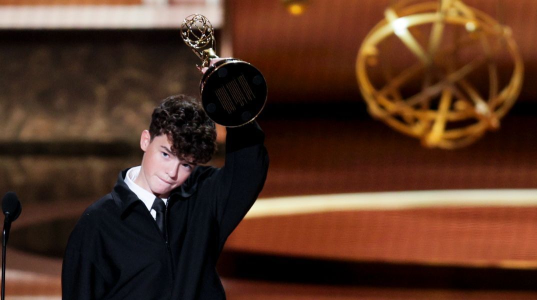 Emmys 2025: Έγραψε ιστορία ο 15χρονος πρωταγωνιστής του Adolescence -  Έγινε ο νεότερος νικητής βραβείου 