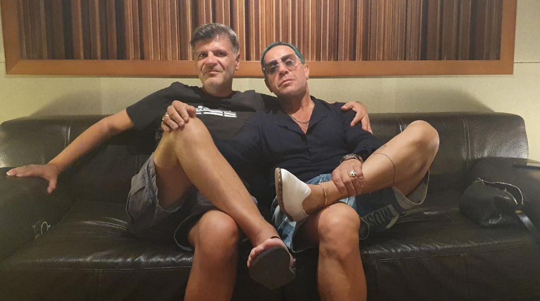 Ο Γιώργος Μαζωνάκης επιστρέφει δυναμικά με ζωντανή εμφάνιση στην «Ταράτσα του Φοίβου» στο Άλσος, δίπλα στον Φοίβο Δεληβοριά και τη Χριστίνα Σαμαρά.