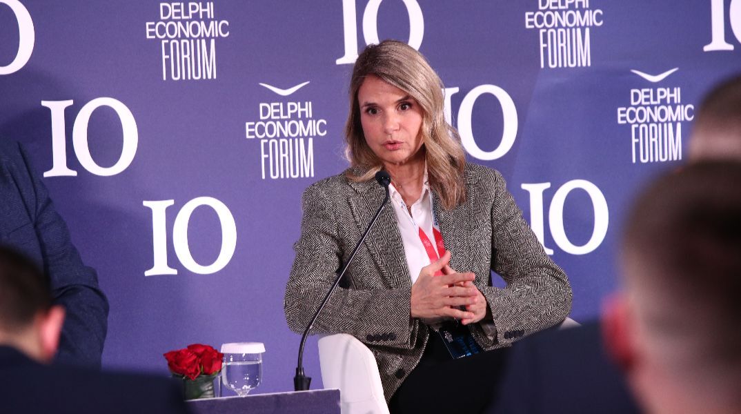 Μιλένα Αποστολάκη: Ζητά παρέμβαση της ΤτΕ για καταχρηστική πρακτική τράπεζας