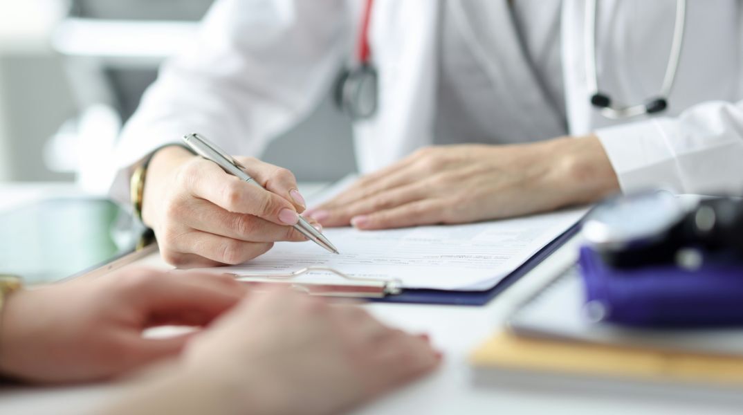 Επιστήμονες ανέπτυξαν σύστημα τεχνητής νοημοσύνης που μπορεί να εκτιμήσει μελλοντικούς κινδύνους υγείας για έως και 20 χρόνια πριν. 