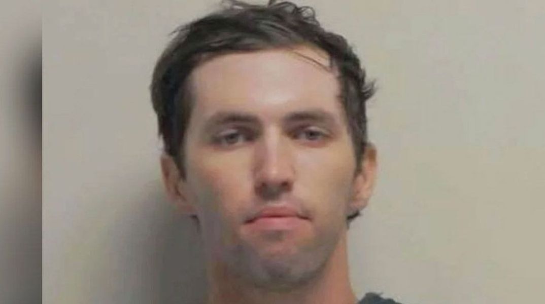 1,2 εκ. δολάρια θα πάρει ο πατέρας του Ρόμπινσον που τον κατέδωσε για τη δολοφονία του Κερκ