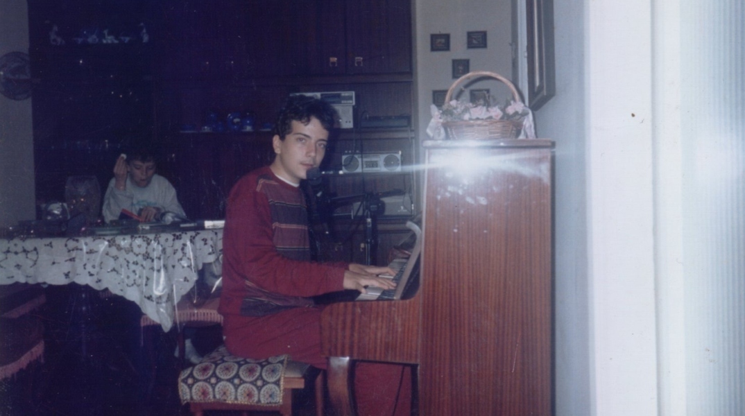 Στάθης Δρογώσης 90s