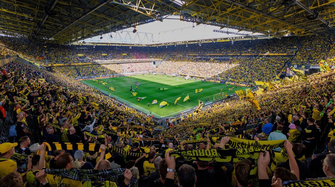 Η Μπορούσια Ντόρτμουντ απολογήθηκε για βίντεο που φαινόταν να κοροϊδεύει γυναίκα με τραυλισμό σε ανάρτηση στο TikTok - Προσκάλεσε την Τζέσι Γιέντλ σε αγώνα.