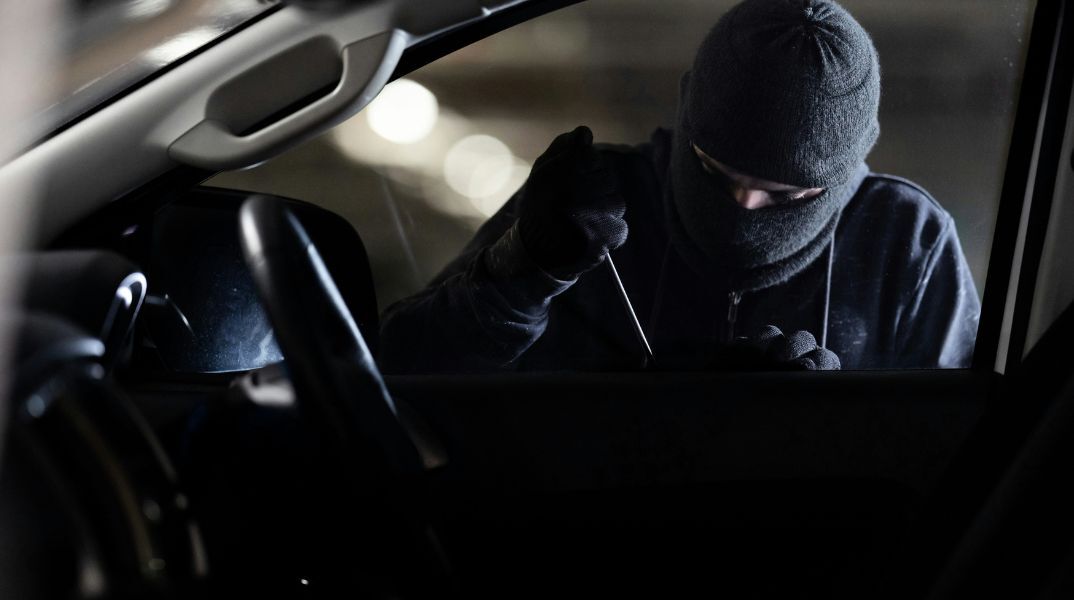 Αυξάνονται οι κλοπές των αυτοκινήτων σε όλη την Ευρώπη, με την Ελλάδα να καταγράφει μία κλοπή ανά τρεις ώρες, σύμφωνα με στοιχεία που ανακοινώθηκαν
