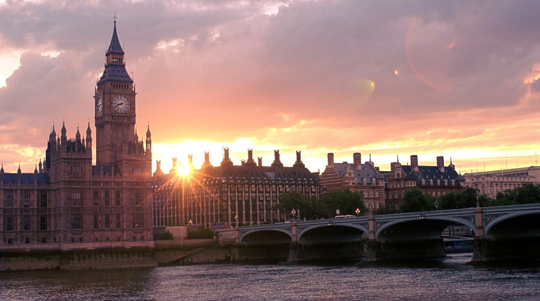 Silent Courier: Πώς η MI6 στρατολογεί Ρώσους πράκτορες μέσω dark web