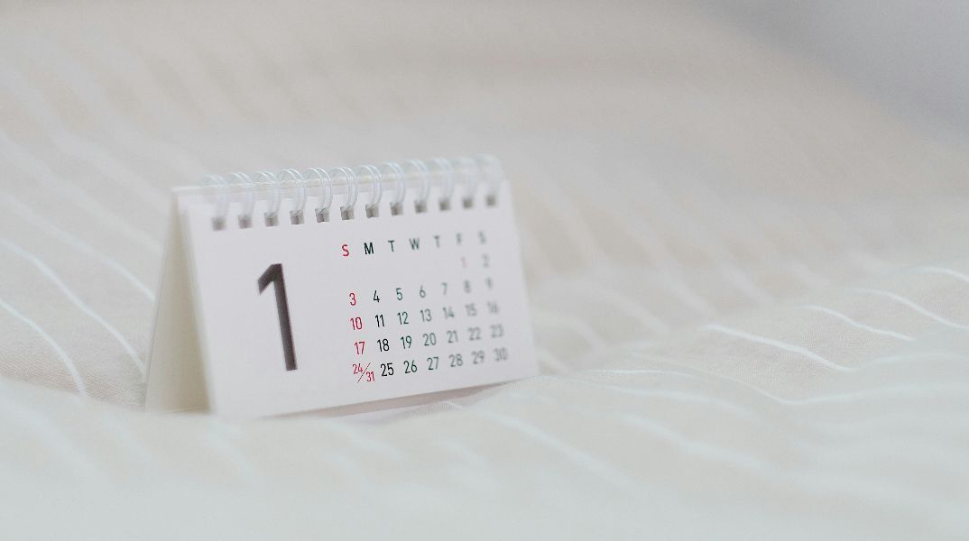 Οι αργίες που απομένουν μέχρι το τέλος του 2025 και όλα τα τριήμερα του 2026