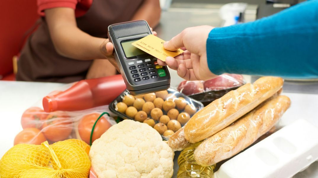 Υπουργείο Ανάπτυξης: Επιβολή προστίμων άνω των 2,2 εκατομμυρίων ευρώ σε αλυσίδες σούπερ μάρκετ για παραβάσεις του πλαφόν και του Κώδικα Δεοντολογίας