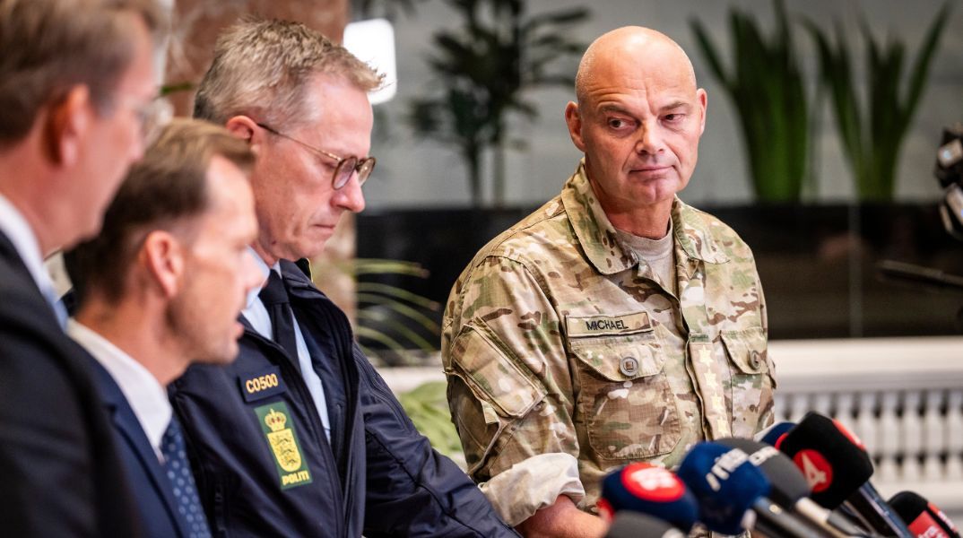 Δανία: Drones έκλεισαν αεροδρόμια - Ο  υπουργός Άμυνας μιλά για υβριδική επίθεση - Εξετάζεται ενεργοποίηση του άρθρου 4 του ΝΑΤΟ.