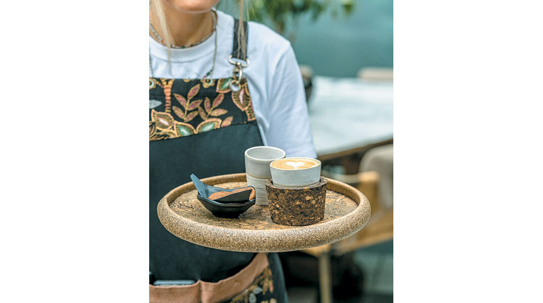 Λεύκες on the Side