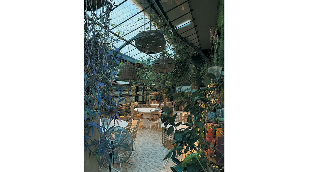 Λεύκες on the Side