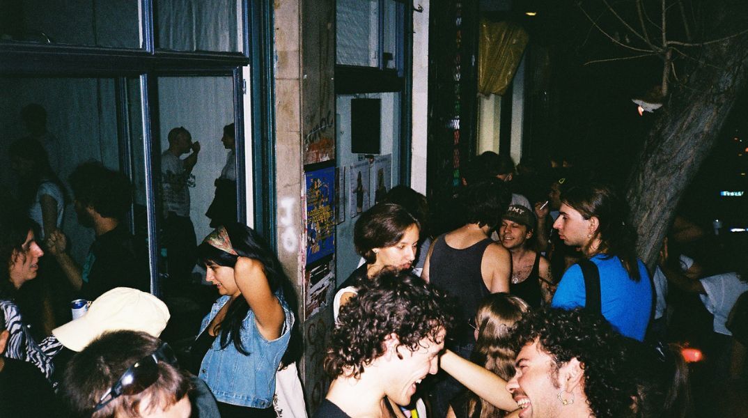 Collective of Collectives: Ελεύθερη καλλιτεχνική έκφραση σε όλη την Αθήνα 