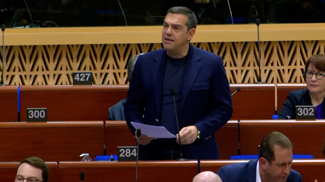 Επιτέλους o Αλέκσης ξαναμιλά αγγλικά! (βίντεο)